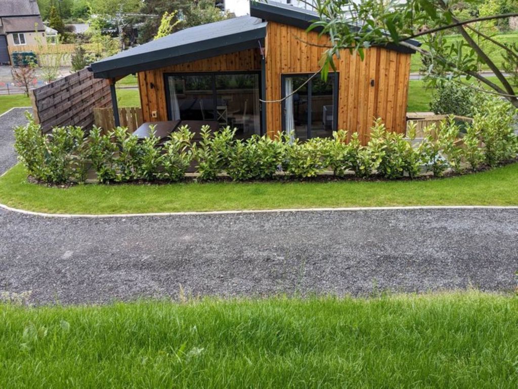 Property photo 1 of 31