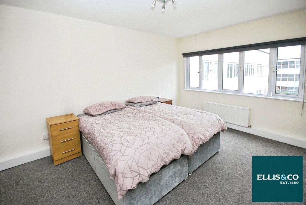 Property photo 3 of 12 Picture No. 39