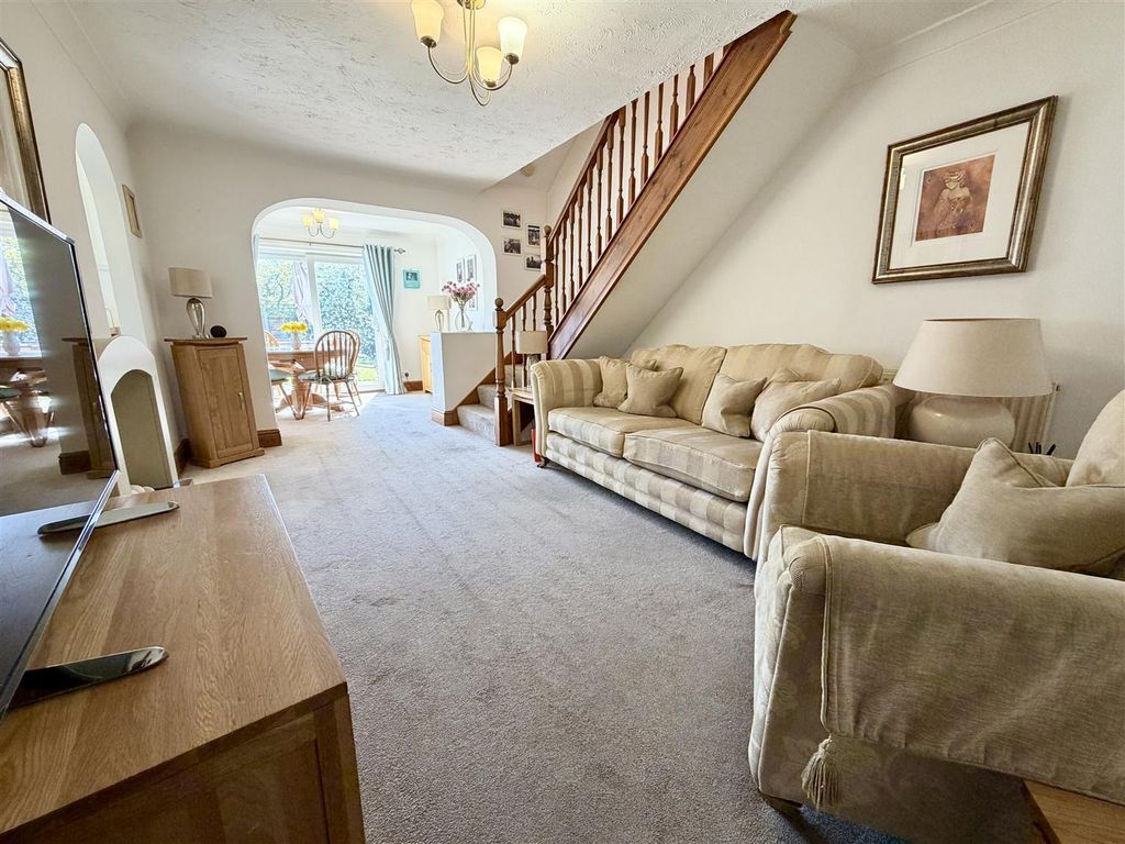 Property photo 2 of 24