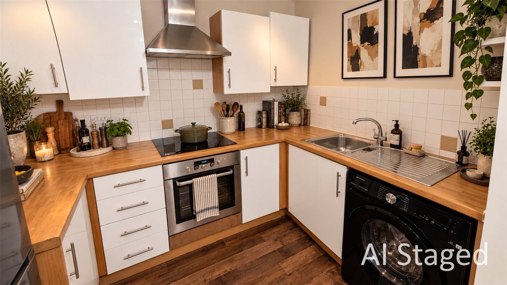 Property photo 3 of 13 Picture No. 11