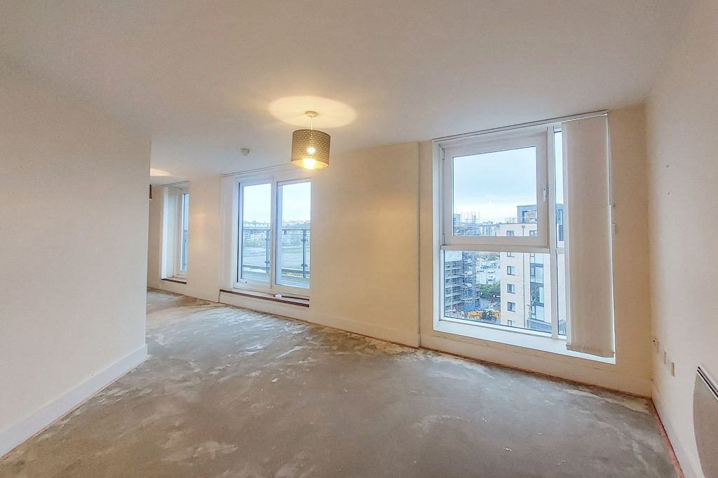 Property photo 3 of 11 60 Alderney House, Ferry Court, Cardiff, Cf11 0Jt