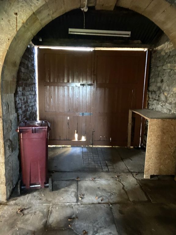 Property photo 2 of 3