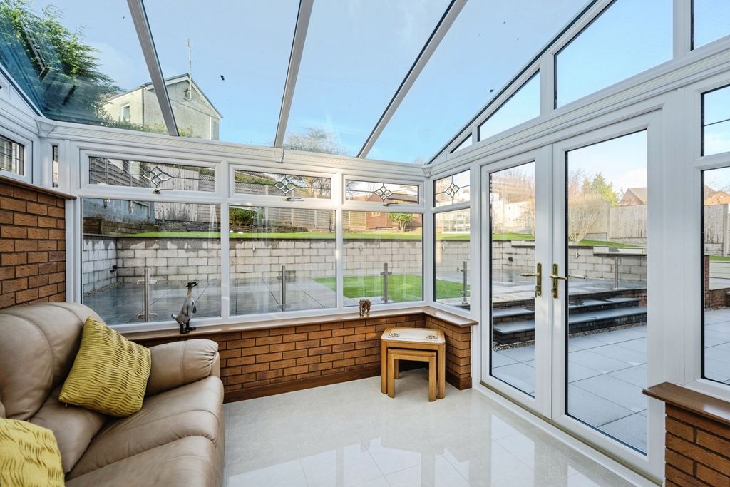 Property photo 3 of 20 Pbox-Img.Jpg