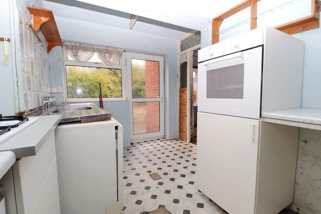 Property photo 3 of 34 Breakfast Kitchen