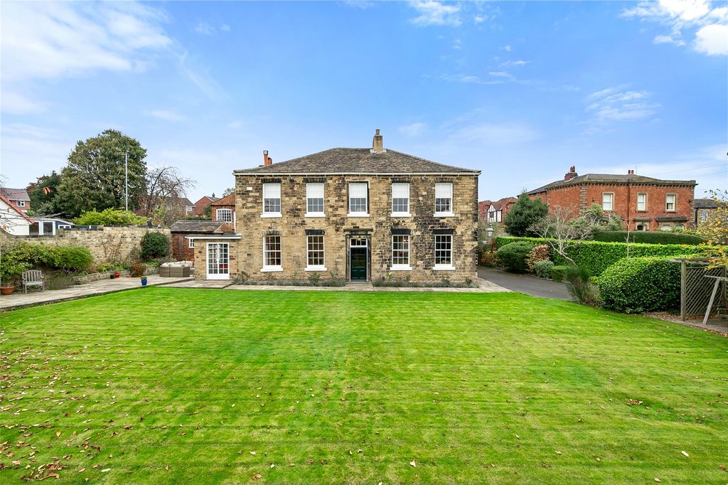 Property photo 1 of 33 Picture No. 34