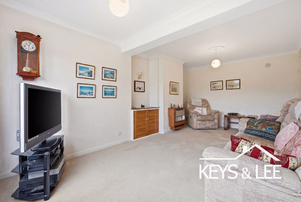 Property photo 3 of 14 5001244