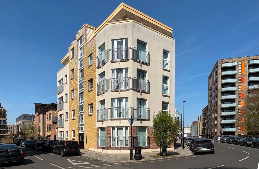 Property photo 1 of 2