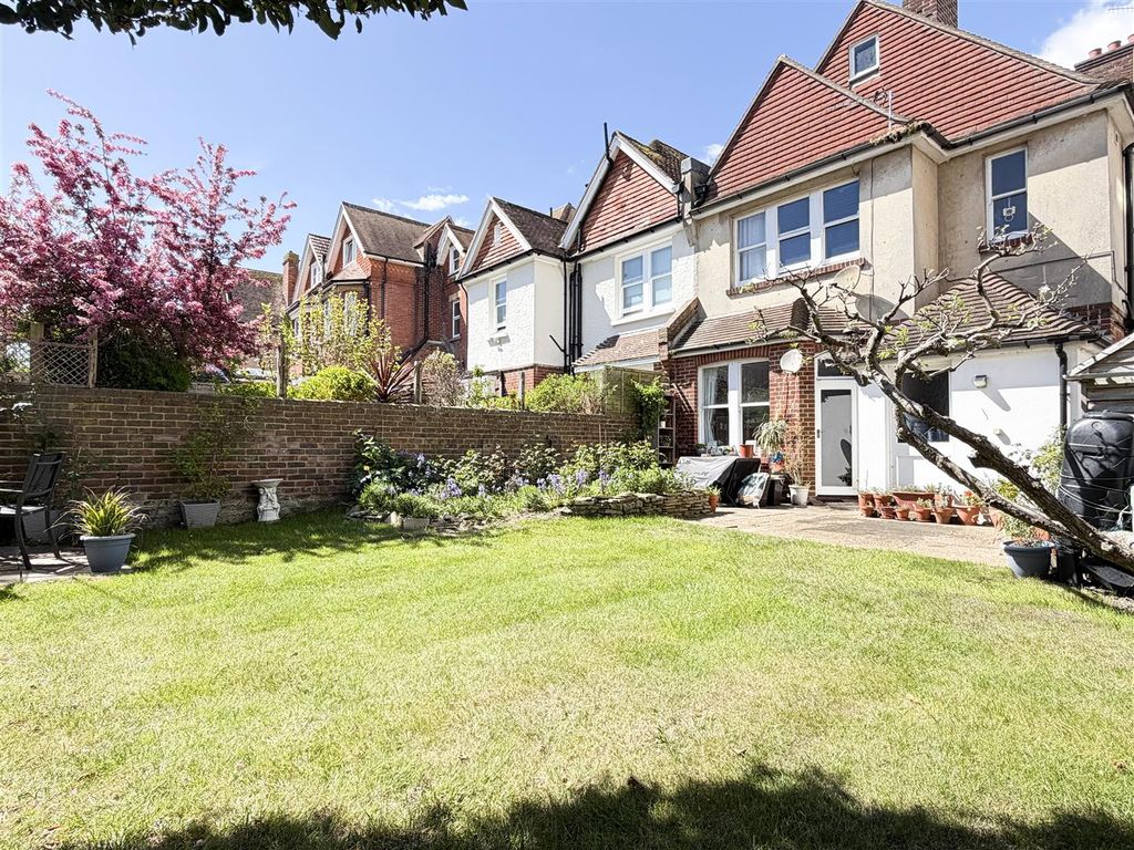 Property photo 3 of 14