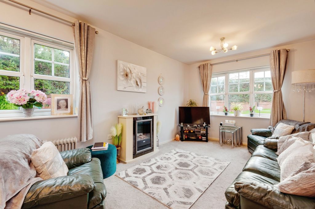 Property photo 2 of 17 Photography
