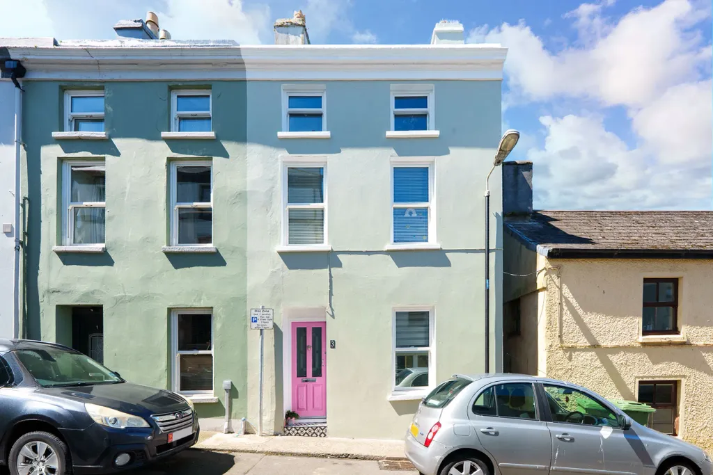 Property photo 1 of 13