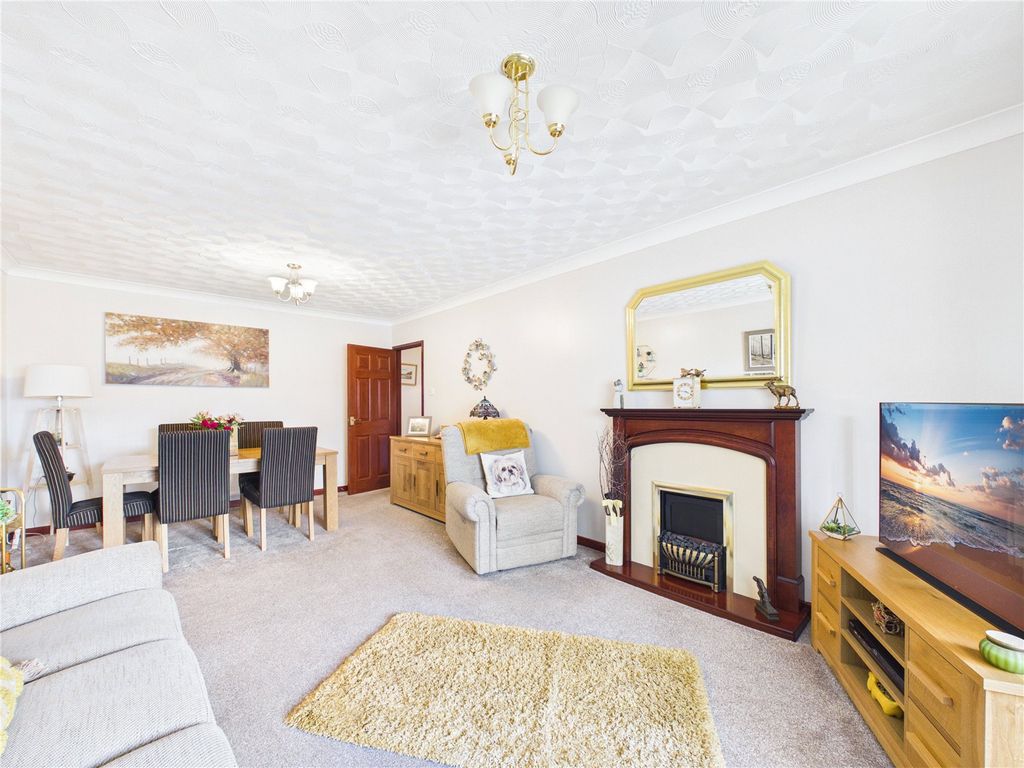 Property photo 2 of 40 Picture No. 33