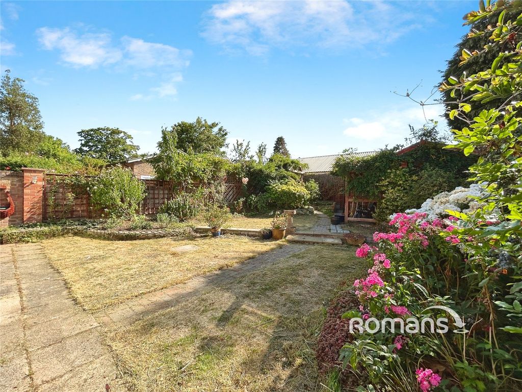 Property photo 2 of 19 Picture No. 22