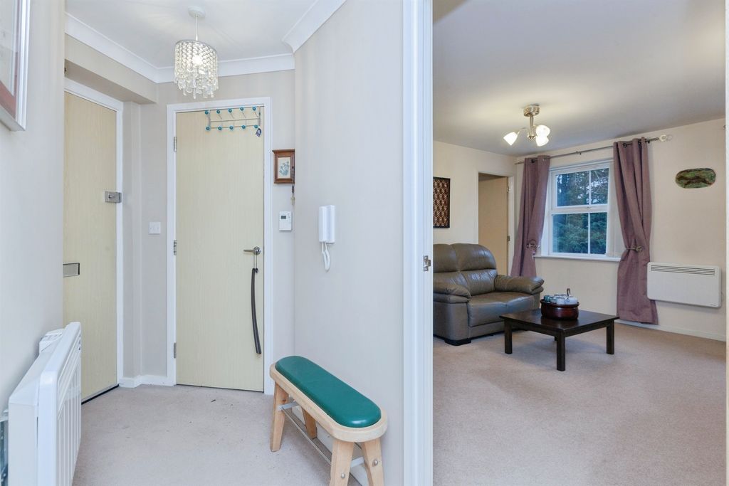 Property photo 3 of 17