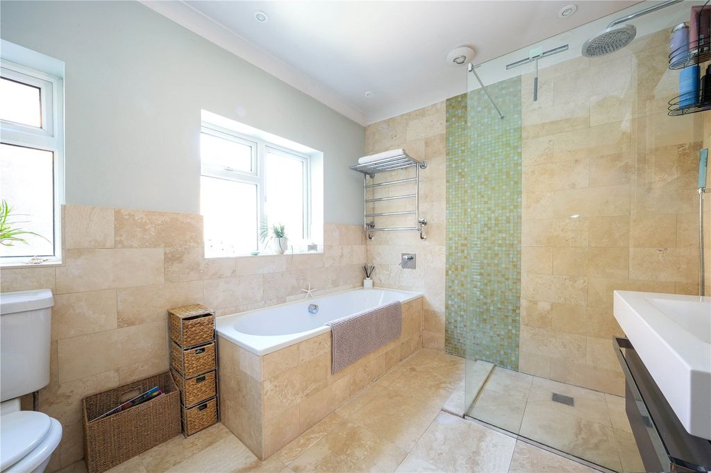 Property photo 3 of 41 Picture No. 08