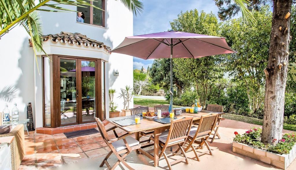 Property photo 2 of 20