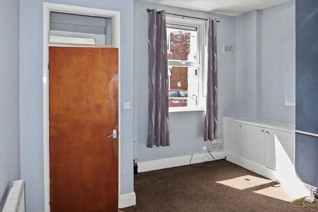 Property photo 2 of 14 200 Kent Street, Preston, Lancashire, Pr1 1Ph