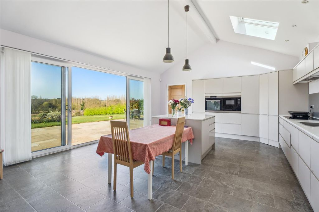 Property photo 2 of 27 Open Plan Living