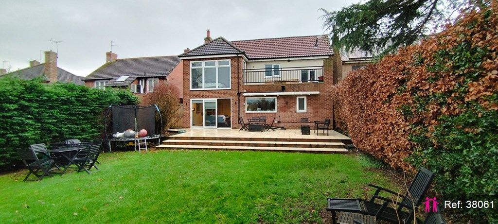 Property photo 2 of 19
