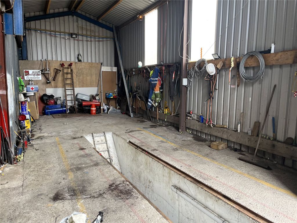 Property photo 3 of 9 Picture No. 01