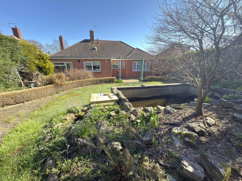 Property photo 3 of 14