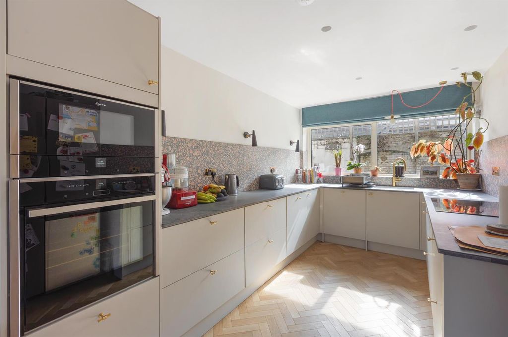 Property photo 2 of 18 7M2A2097.Jpg
