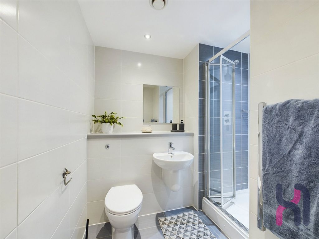 Property photo 2 of 14 Picture No. 27