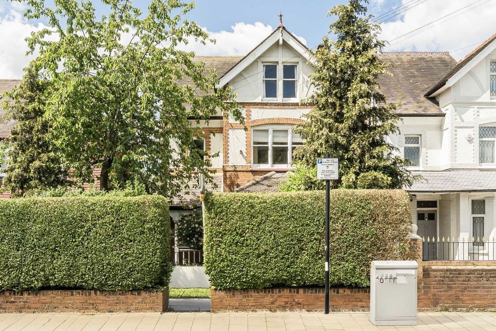 Property photo 1 of 6