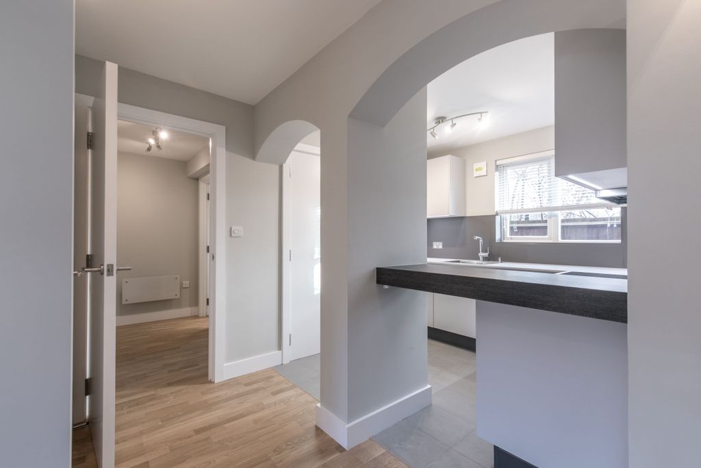 Property photo 3 of 12 Kitchen