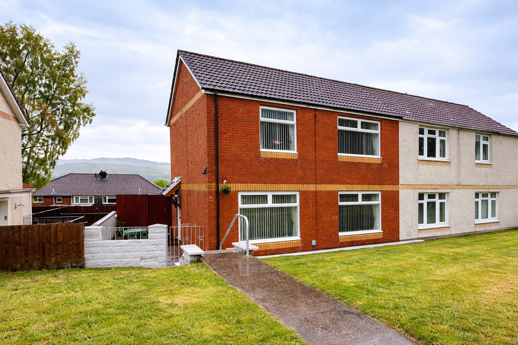 Property photo 1 of 19 Fe86Ac72-7728-4A0B-867E-660Dd871101A