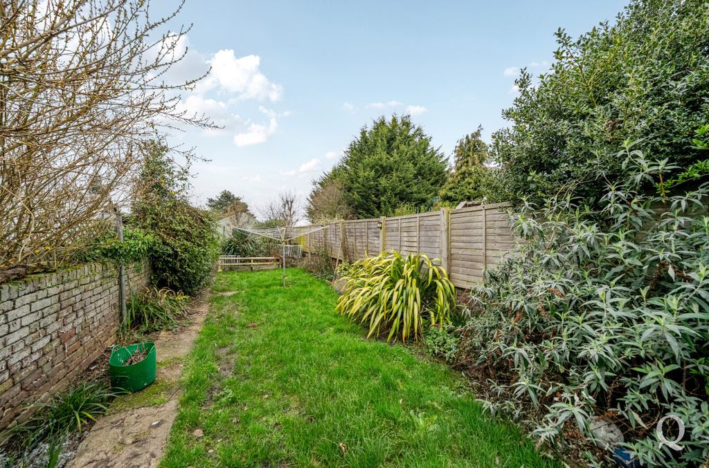 Property photo 2 of 22 E64ee2d1-43Bf-4A0...