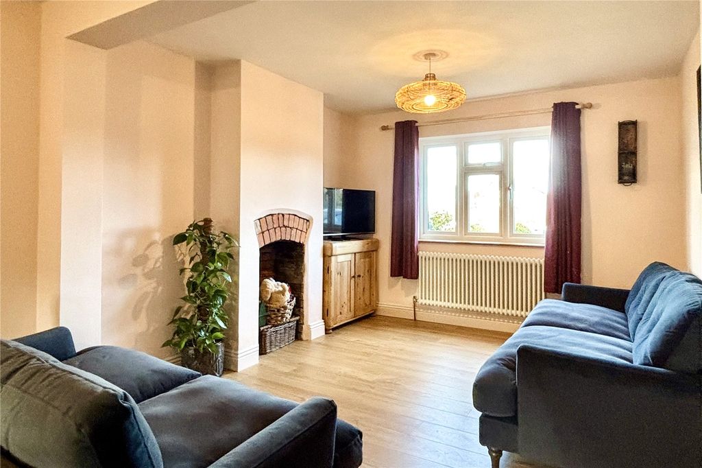 Property photo 3 of 27 Picture No. 14