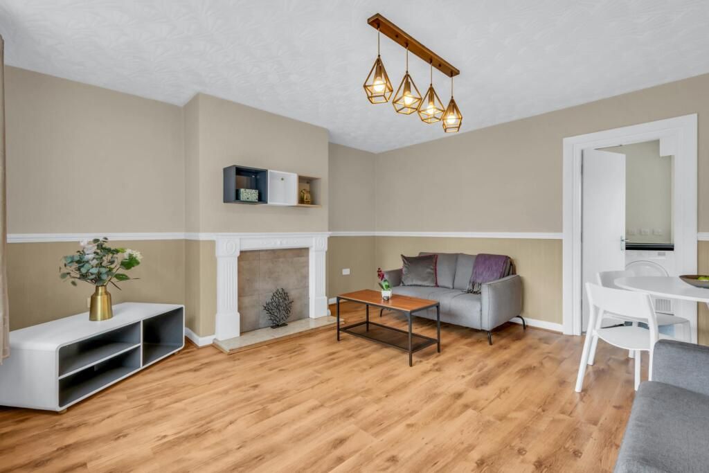 Property photo 2 of 6 Gallery