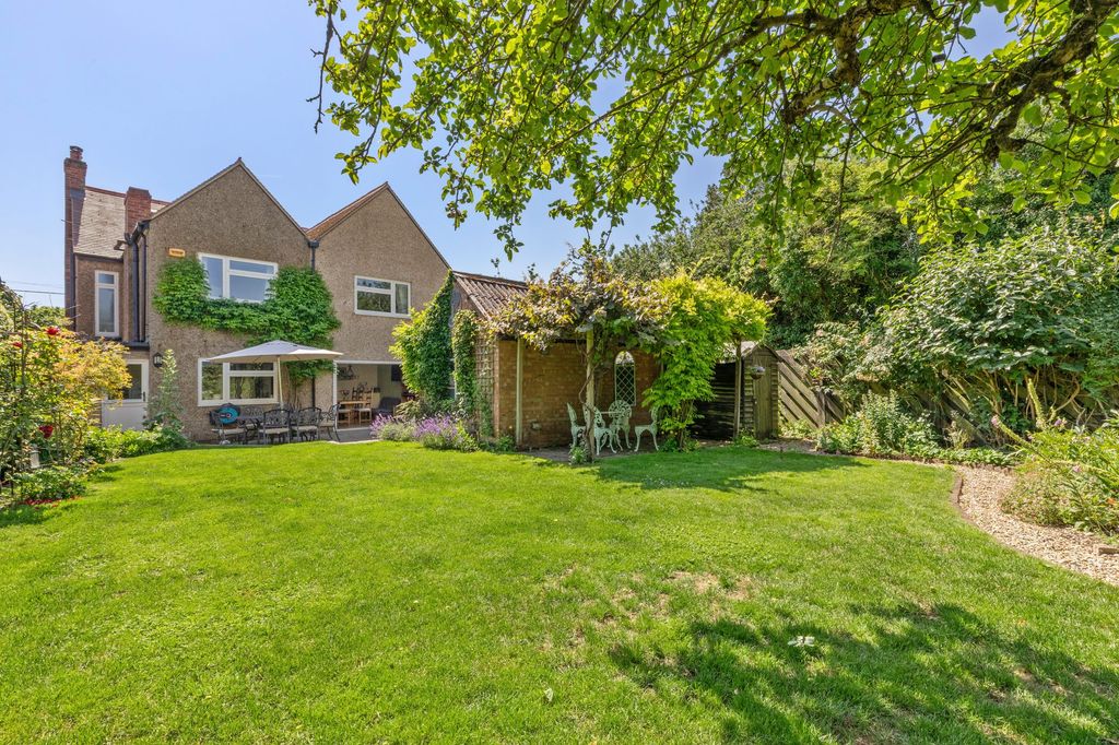 Property photo 3 of 22