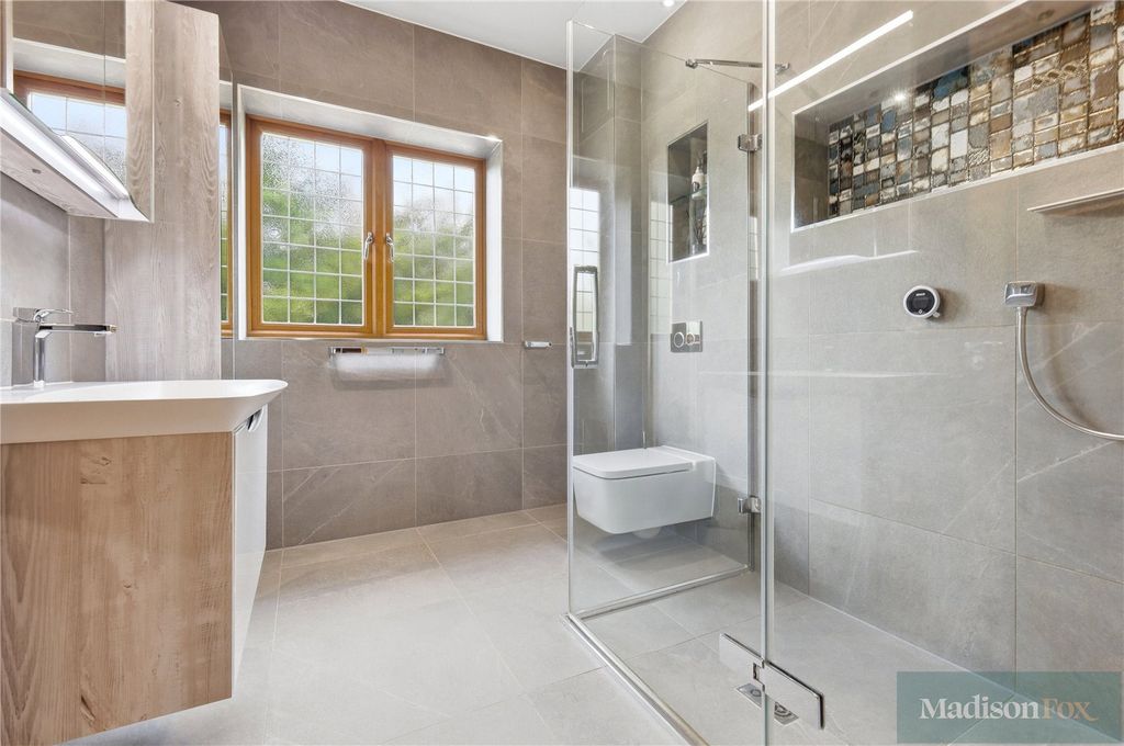 Additional image 28 of 5 bed detached house for saleWest View, Loughton, Essex IG10
