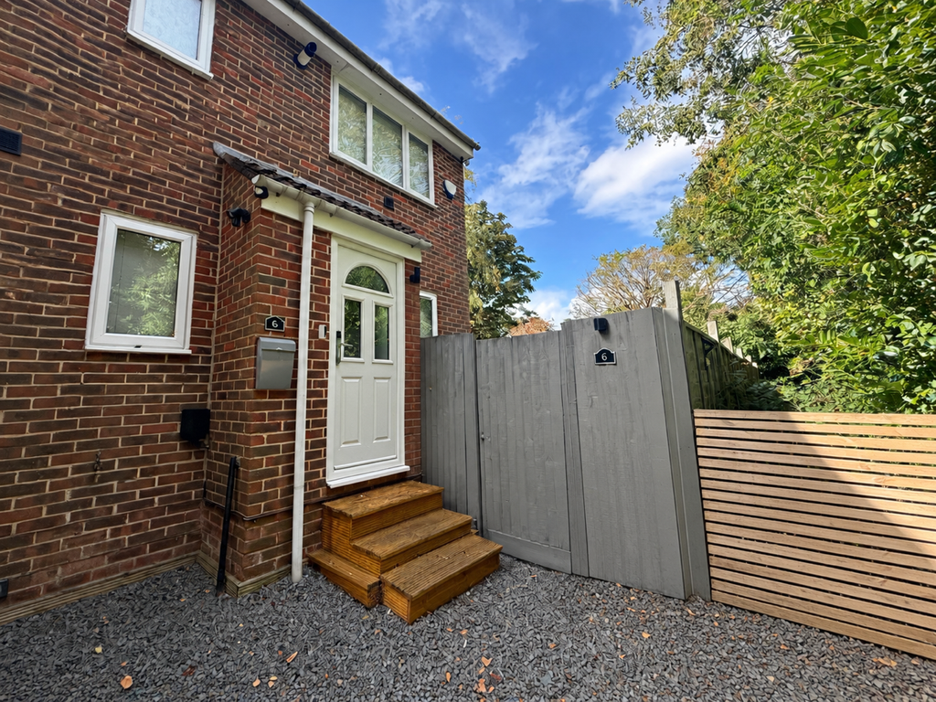 Property photo 1 of 8