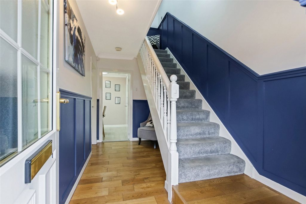 Property photo 2 of 26 Entrance
