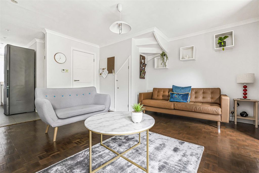 Property photo 2 of 26