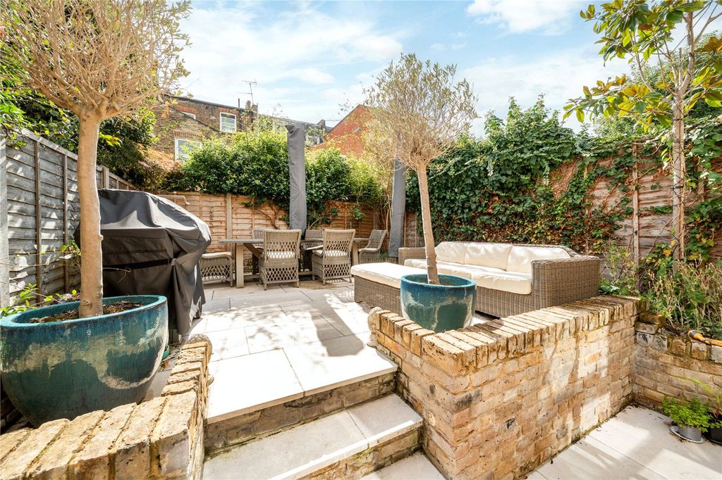 Property photo 2 of 15 Picture No. 06