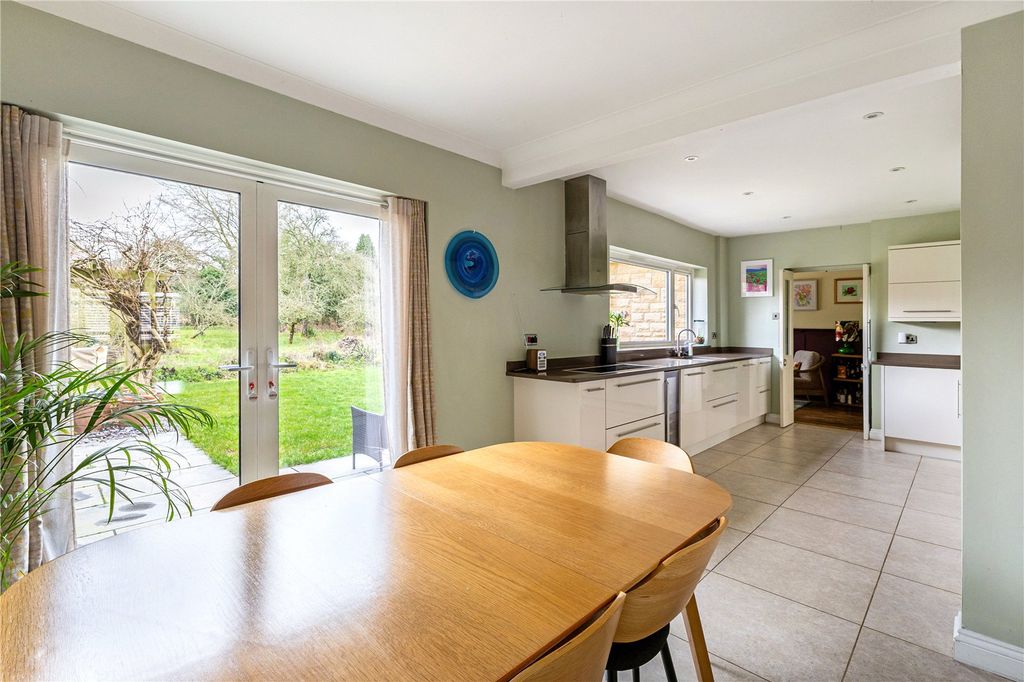 Property photo 3 of 13 Kitchen/Dining Room