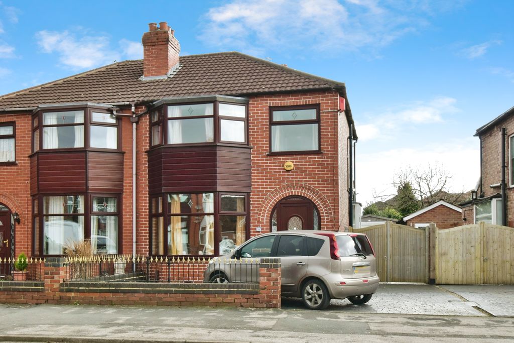 Property photo 1 of 17 Photography