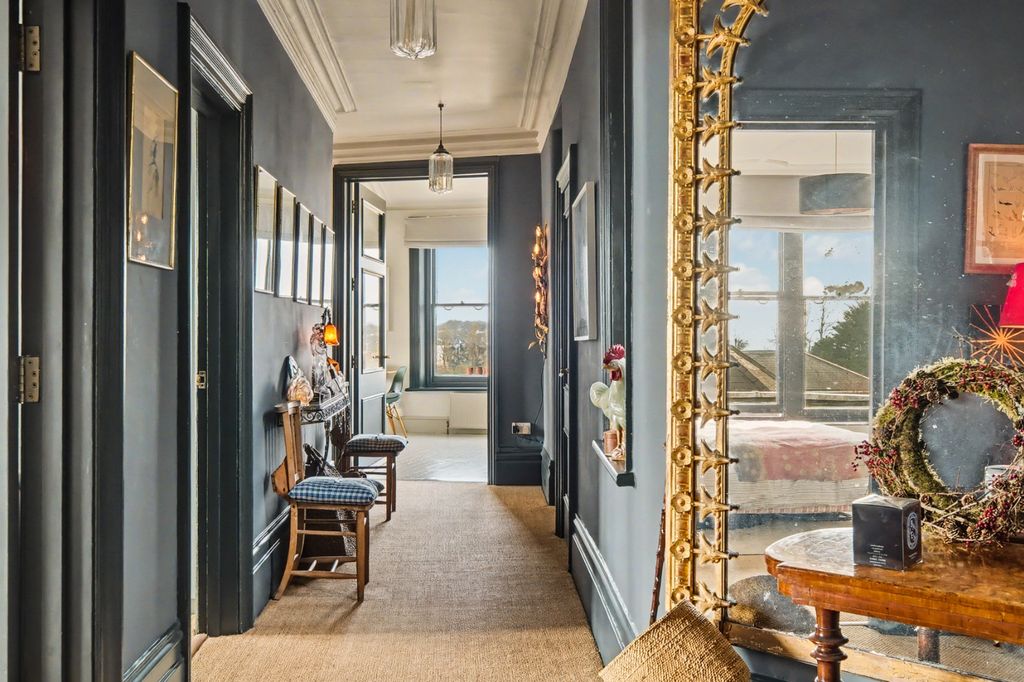 Property photo 3 of 27 4990655