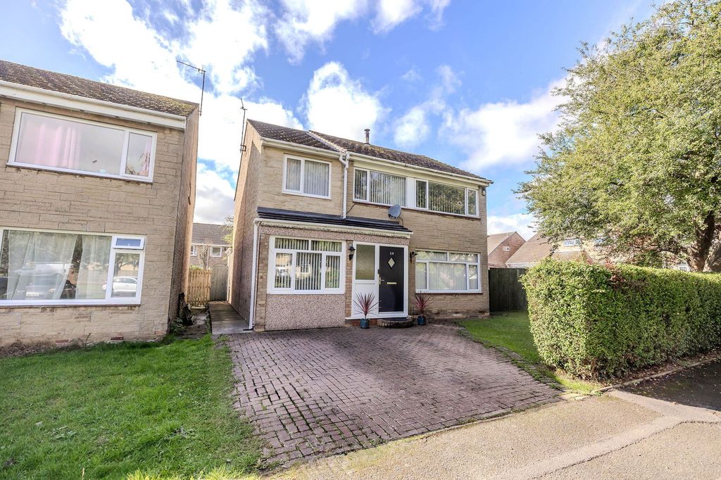 Property photo 1 of 32