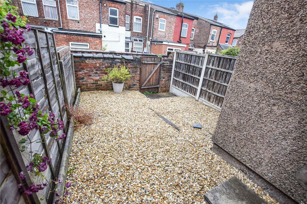 Property photo 2 of 11 Picture No. 13