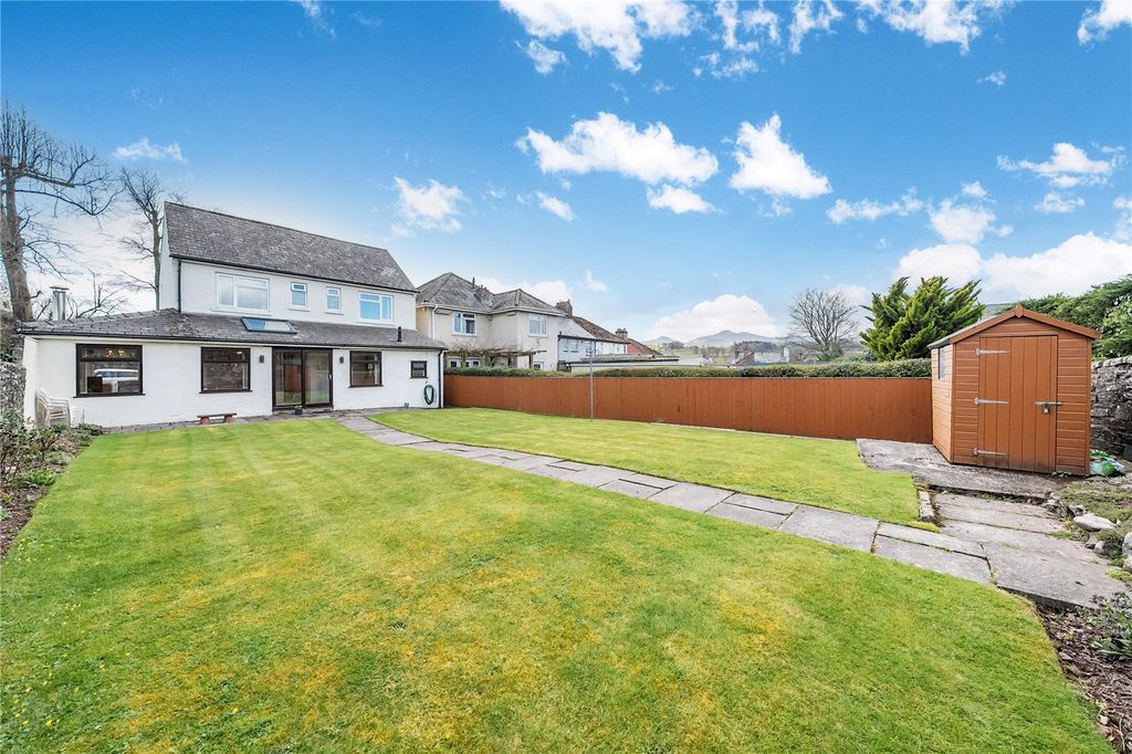 Property photo 2 of 22 Picture No. 34