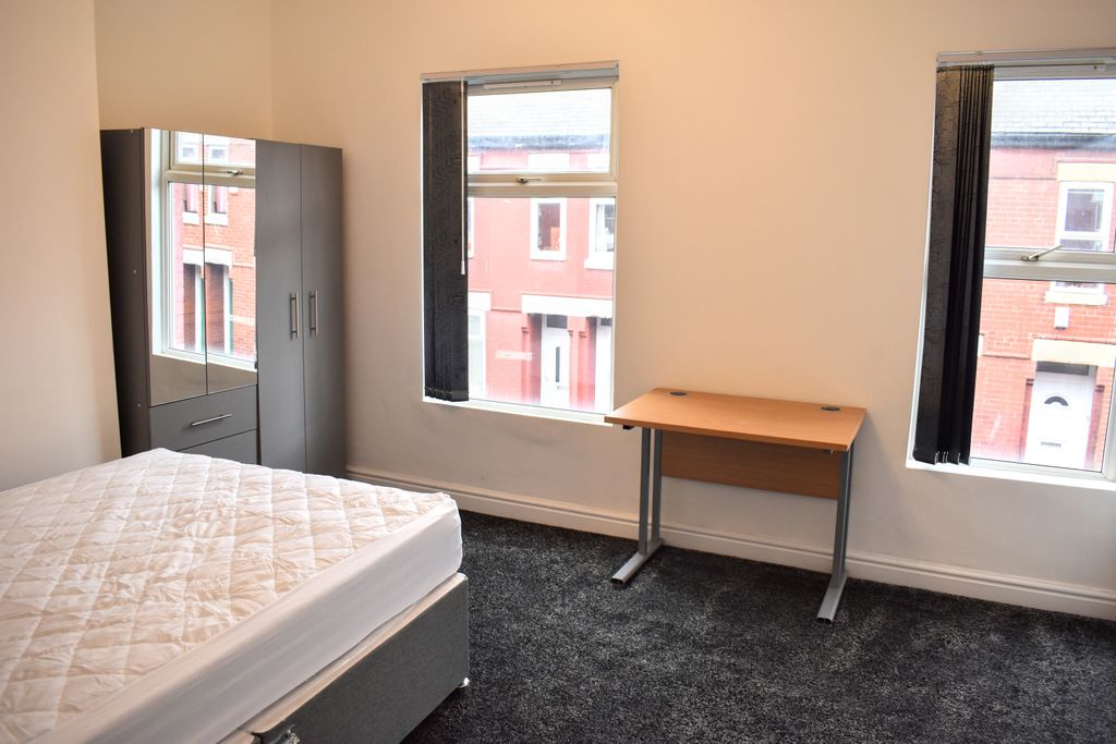 Property photo 3 of 12 Dsc_0208