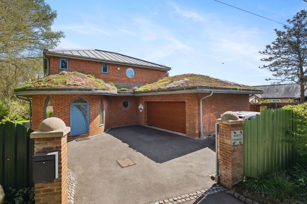 Property photo 1 of 33