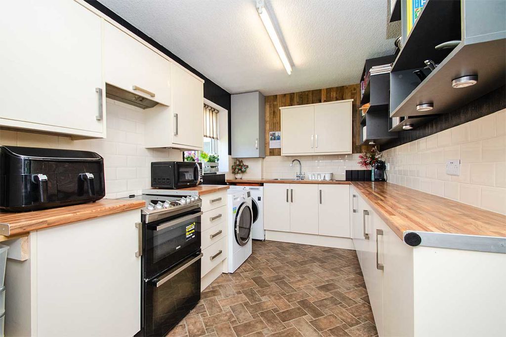 Property photo 2 of 18 Photo 1