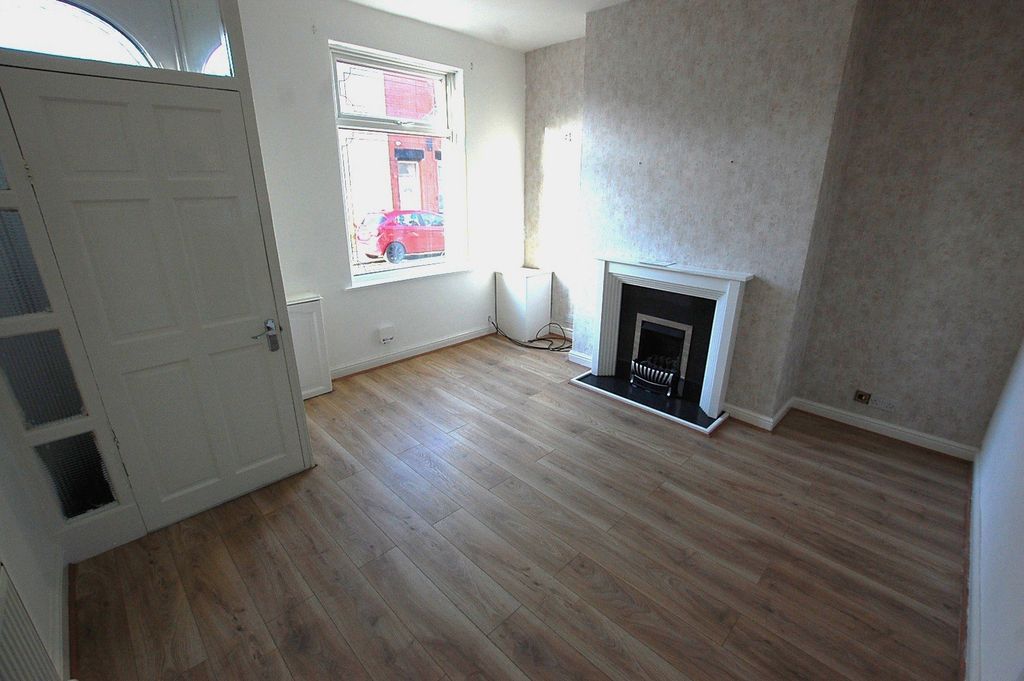 Property photo 2 of 7 Picture No. 11