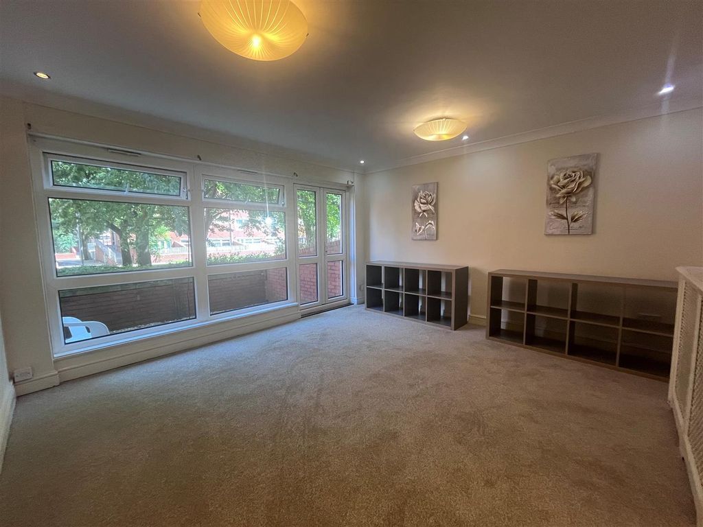 Property photo 3 of 12 2.Jpg