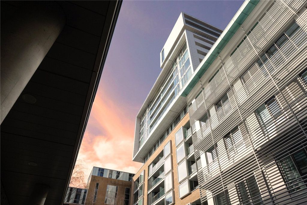 Property photo 2 of 9 Picture No. 13